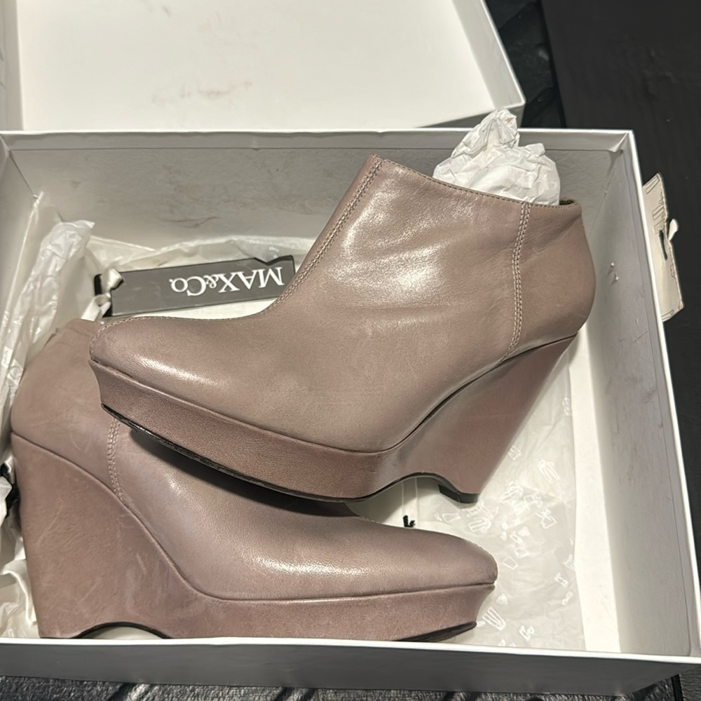 Max & Co taupe leather platform bootie sz 37 EUC
